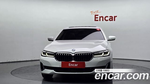 BMW 5-Series 2023 — photo 3