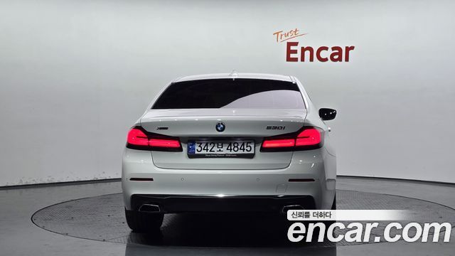 BMW 5-Series 2023 — photo 4