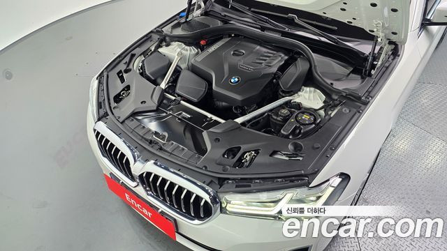 BMW 5-Series 2023 — photo 6
