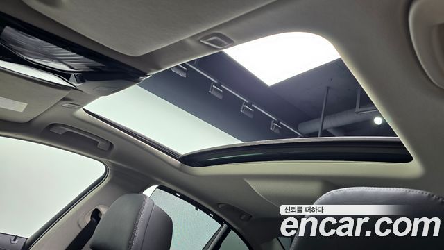 BMW 5-Series 2023 — photo 17