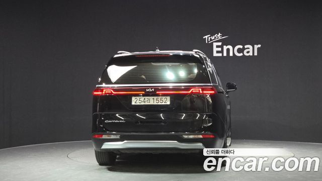 Kia Canival 2021 — photo 4