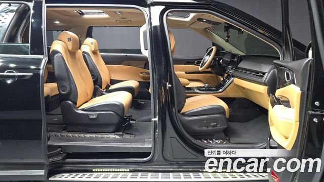 Kia Canival 2021 — photo 11
