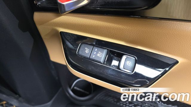 Kia Canival 2021 — photo 19