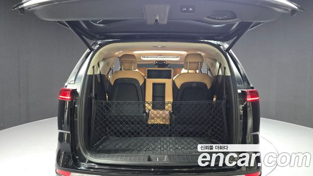 Kia Canival 2021 — photo 20