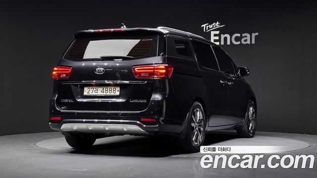 Kia Canival 2019 — photo 2
