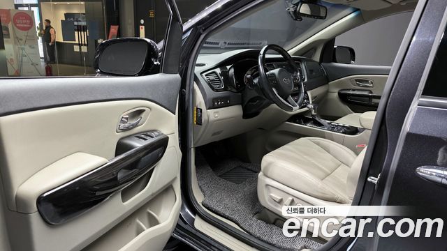 Kia Canival 2019 — photo 11
