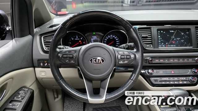 Kia Canival 2019 — photo 13