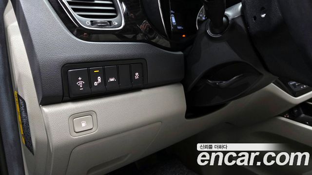 Kia Canival 2019 — photo 16