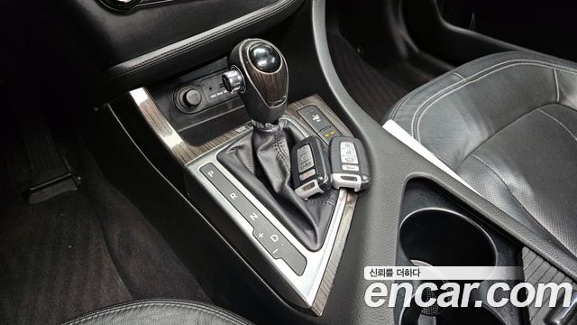 Kia K5 2011 — photo 9