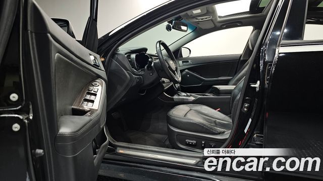 Kia K5 2011 — photo 10