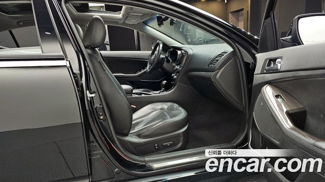 Kia K5 2011 — photo 11