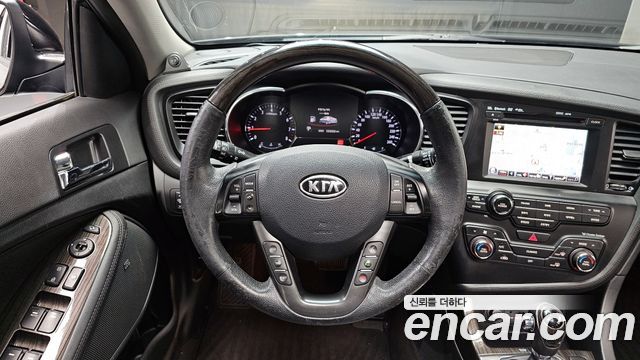 Kia K5 2011 — photo 13