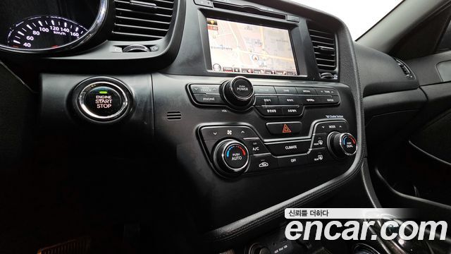 Kia K5 2011 — photo 15