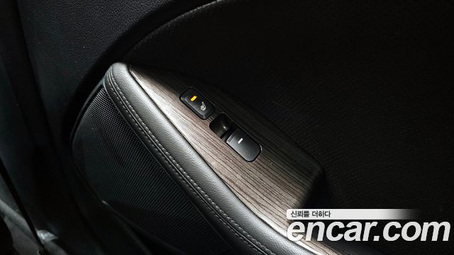 Kia K5 2011 — photo 18