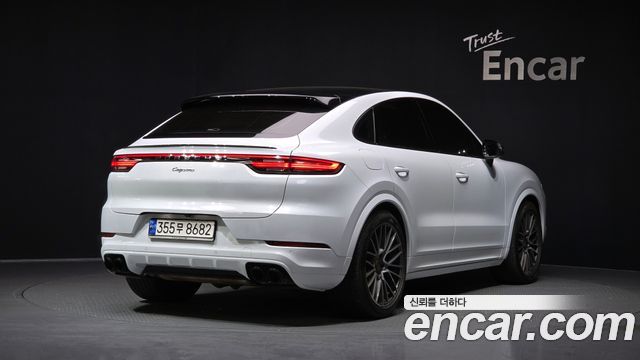 Porsche Cayenne 2022 — photo 2