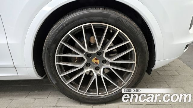 Porsche Cayenne 2022 — photo 5