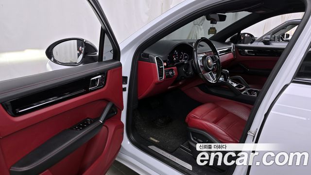 Porsche Cayenne 2022 — photo 10