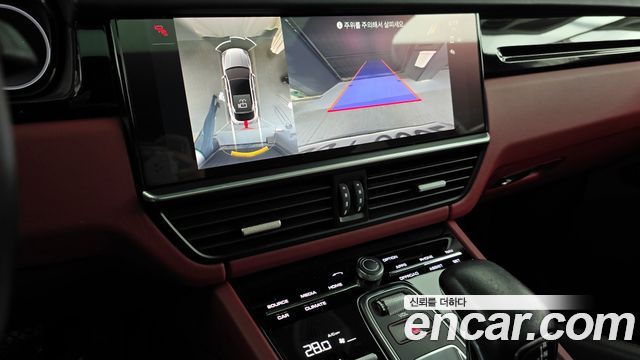 Porsche Cayenne 2022 — photo 15