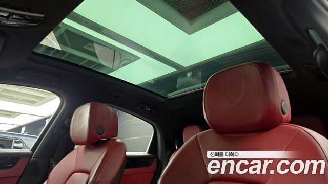 Porsche Cayenne 2022 — photo 18
