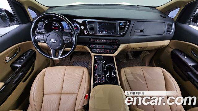 Kia Canival 2019 — photo 7