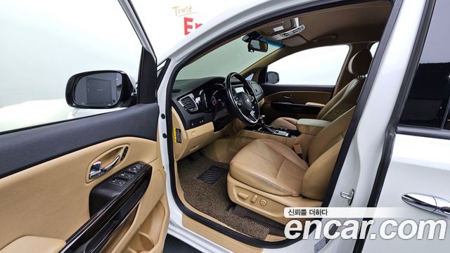Kia Canival 2019 — photo 10