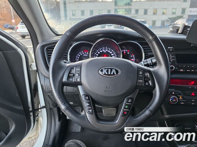 Kia K5 2013 — photo 11