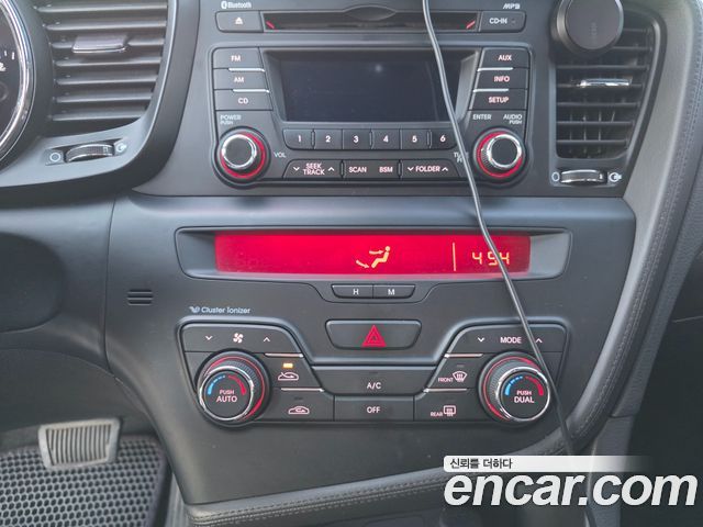 Kia K5 2013 — photo 12