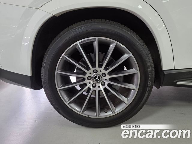 Mercedes-Benz GLE-Class 2023 — photo 5
