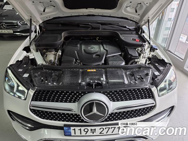 Mercedes-Benz GLE-Class 2023 — photo 6