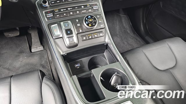 Hyundai Santafe 2023 — photo 9