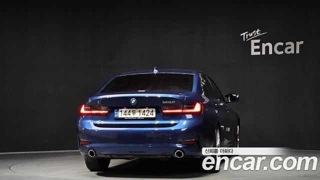 BMW 3-Series 2022 — photo 4