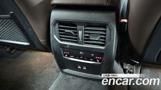 BMW 3-Series 2022 — photo 19