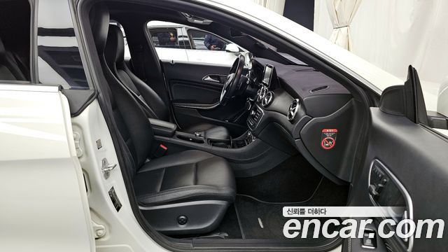 Mercedes-Benz CLA-Class 2015 — photo 11