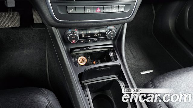 Mercedes-Benz CLA-Class 2015 — photo 18