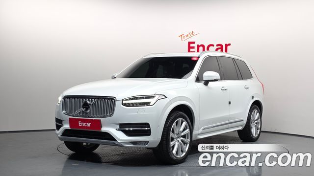 Volvo XC90 2018 — photo 1