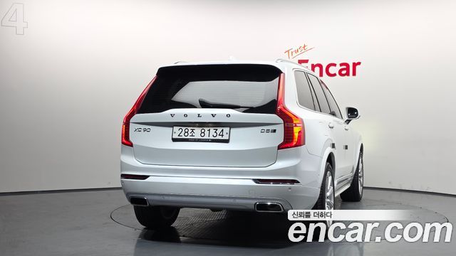 Volvo XC90 2018 — photo 4