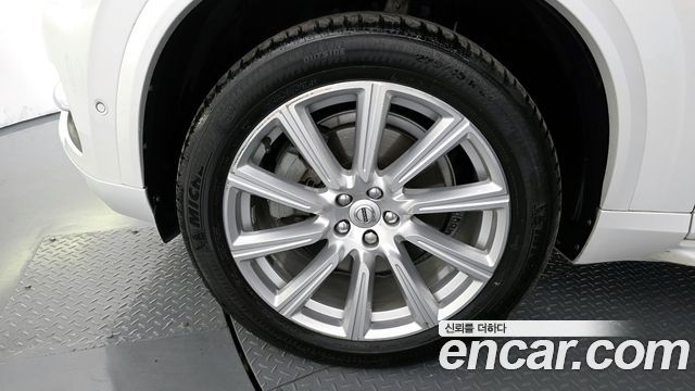 Volvo XC90 2018 — photo 5