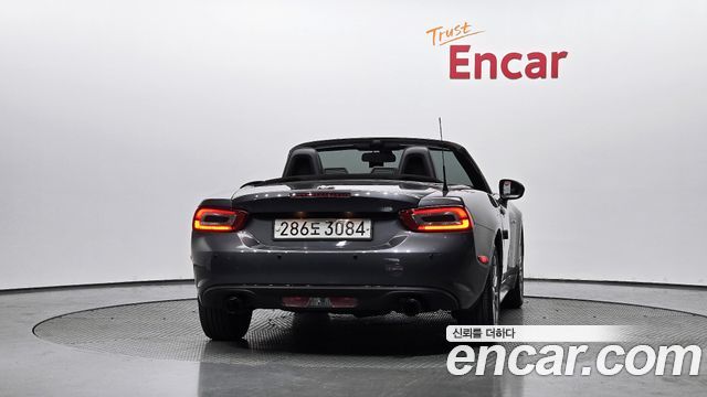 Fiat 124 2017 — photo 4