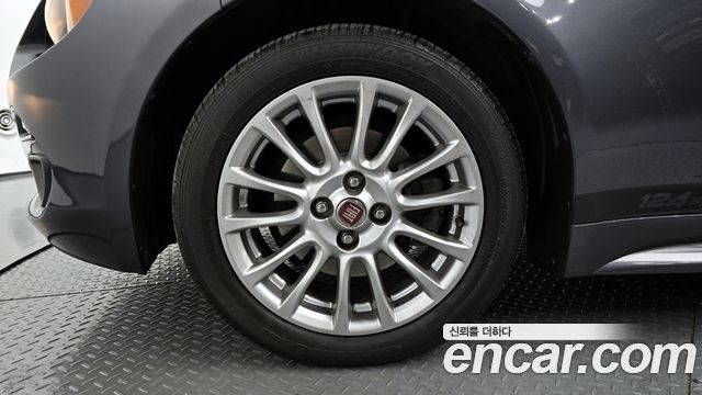 Fiat 124 2017 — photo 5