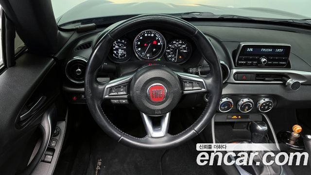 Fiat 124 2017 — photo 12