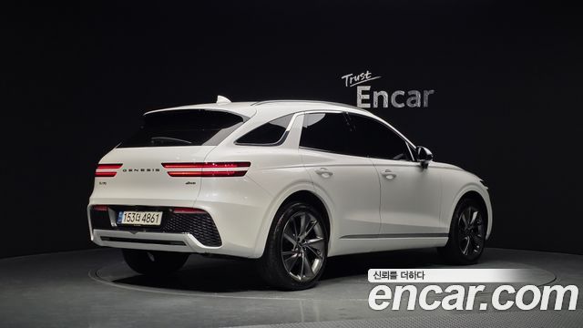 Genesis GV70 2021 — photo 2