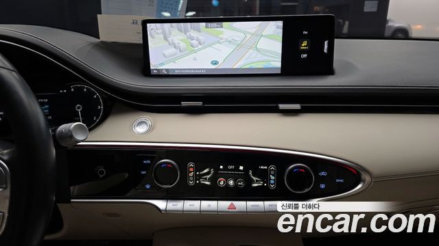 Genesis GV70 2021 — photo 16