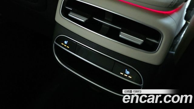 Genesis GV70 2021 — photo 18