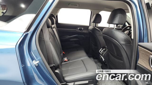 Kia Sorento 2022 — photo 12