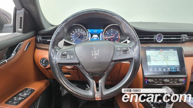 Maserati Quattroporte 2017 — photo 13