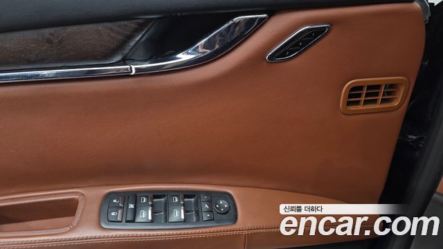 Maserati Quattroporte 2017 — photo 16