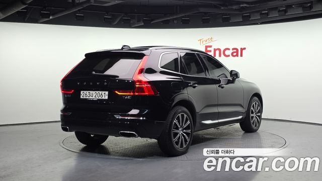 Volvo XC60 2020 — photo 2