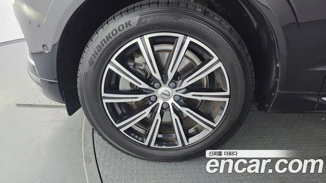 Volvo XC60 2020 — photo 5