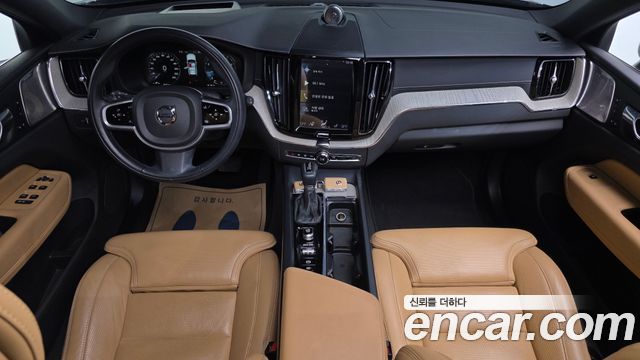 Volvo XC60 2020 — photo 7