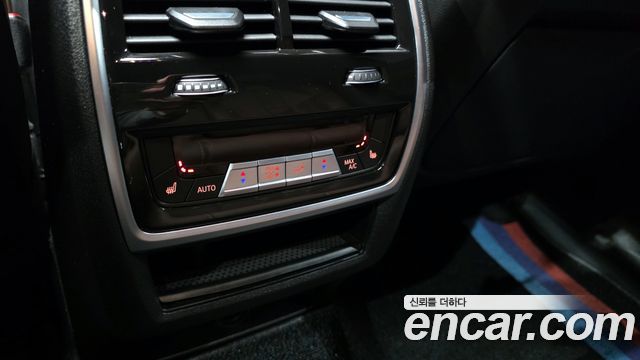 BMW X6 2021 — photo 17